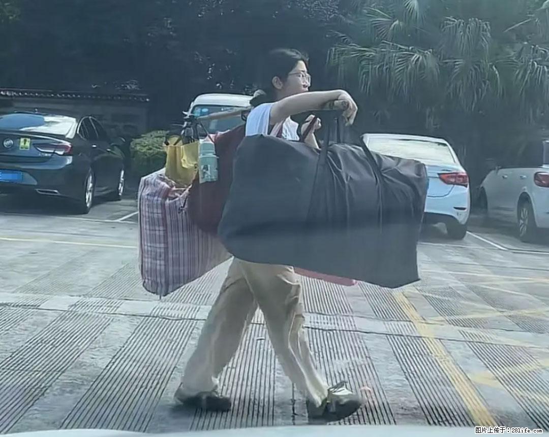 全网追的“扁担女孩”,找了一份暑假工,时薪12元 - 肇庆生活资讯 - 肇庆28生活网 zq.28life.com