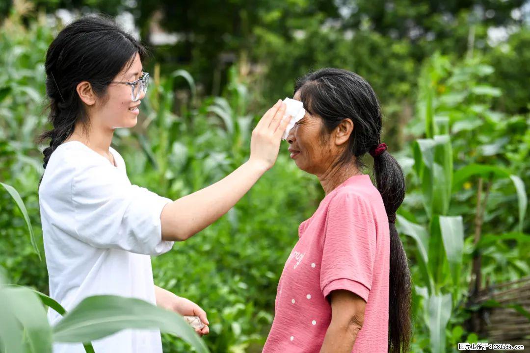 全网追的“扁担女孩”,找了一份暑假工,时薪12元 - 肇庆生活资讯 - 肇庆28生活网 zq.28life.com